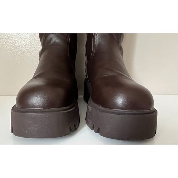 Dream Pairs faux brown smooth leather lug soled boots. Size 8.5. - Picture 2 of 11